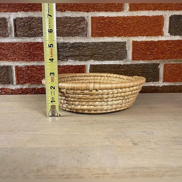 Vintage Sweetgrass‎ Coiled Fruit & Bread Bowl Basket Round 2.5x9” Sturdy EUC - Picture 4 of 6